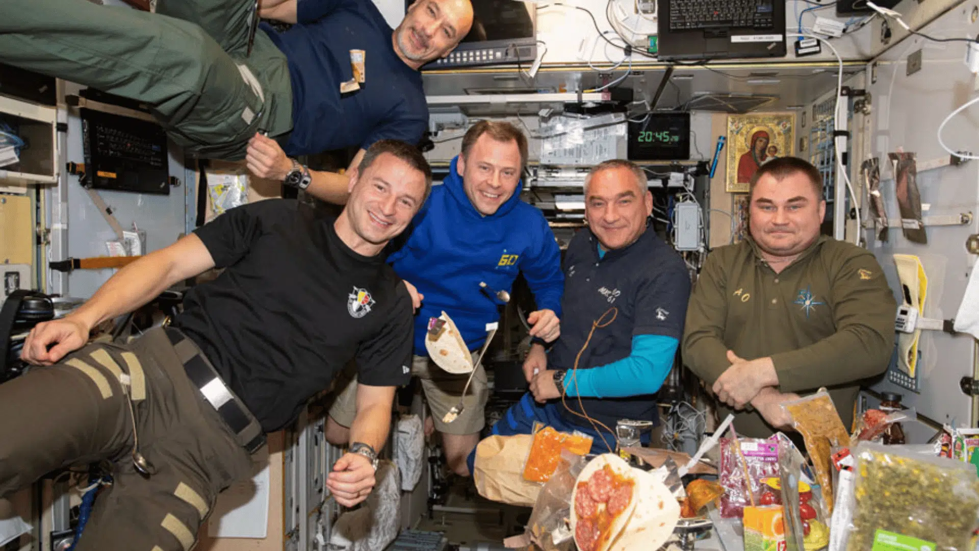 how do astronauts eat in zero gravity
