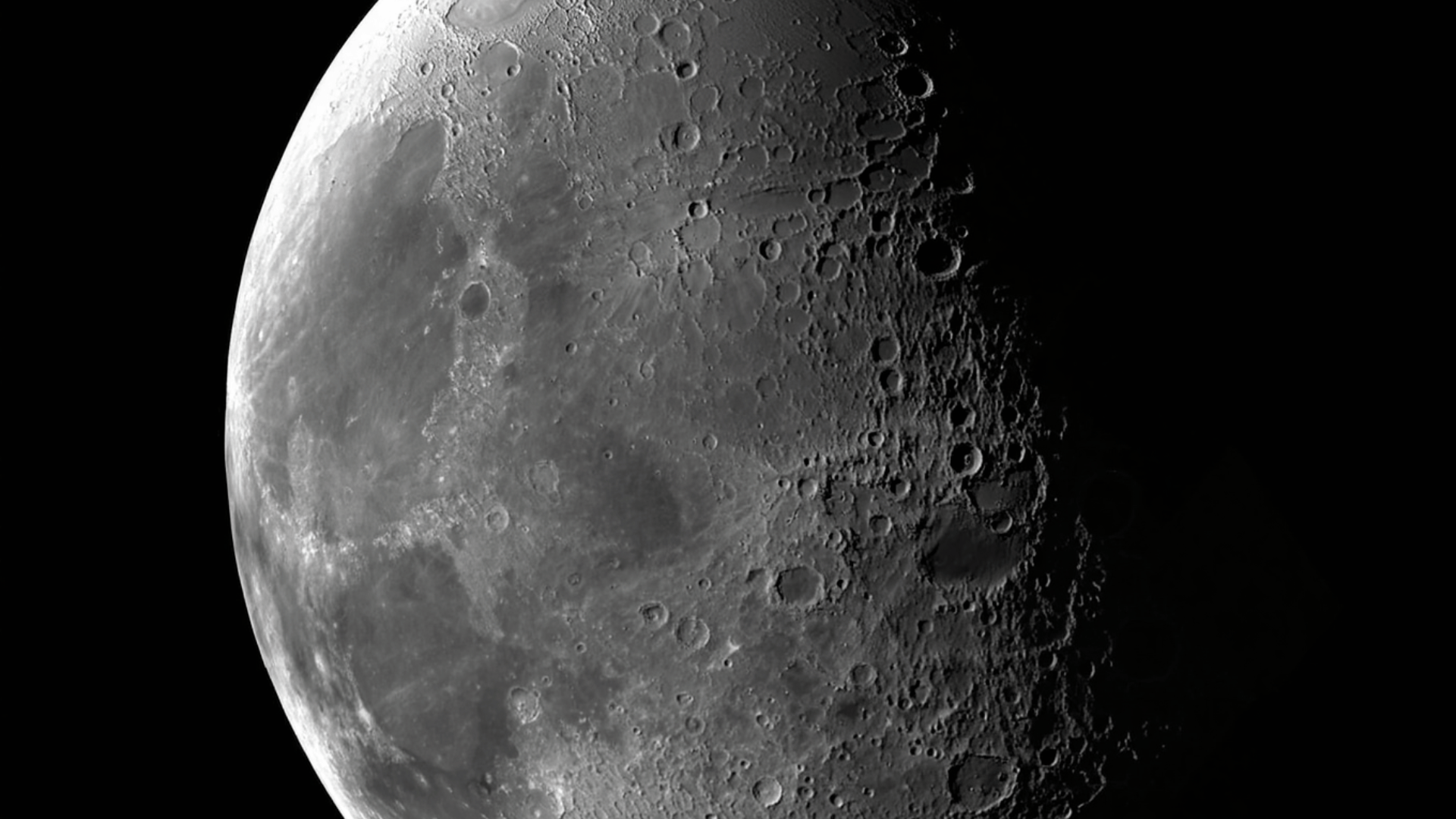 is the moon a planet or a star