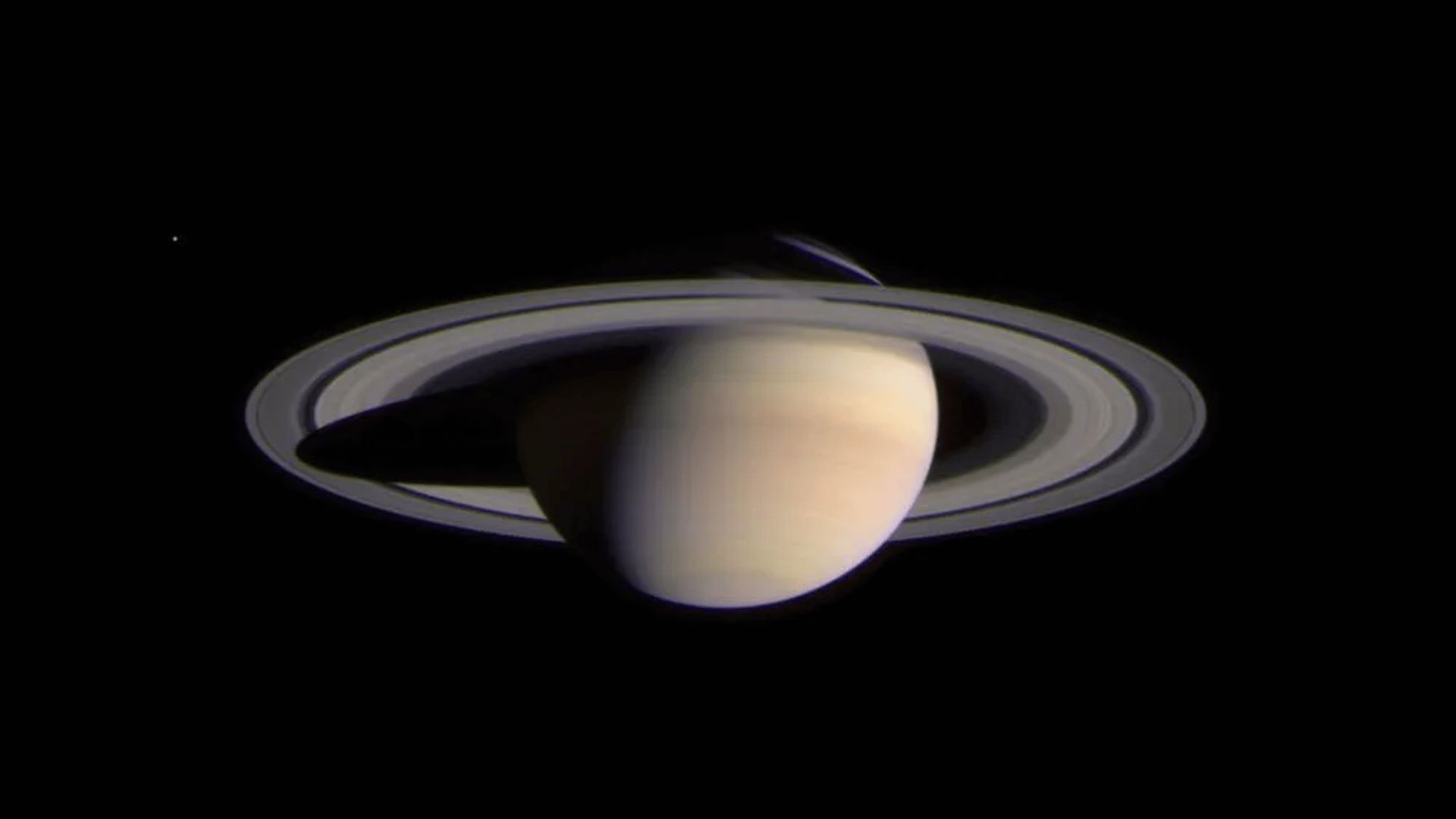 key physical characteristics saturn