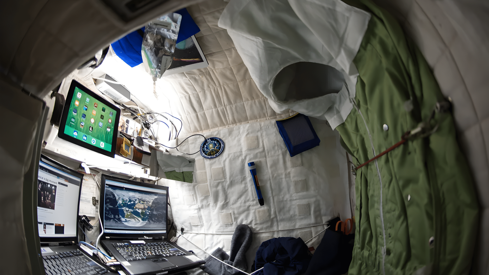sleeping in the international space station bedroom