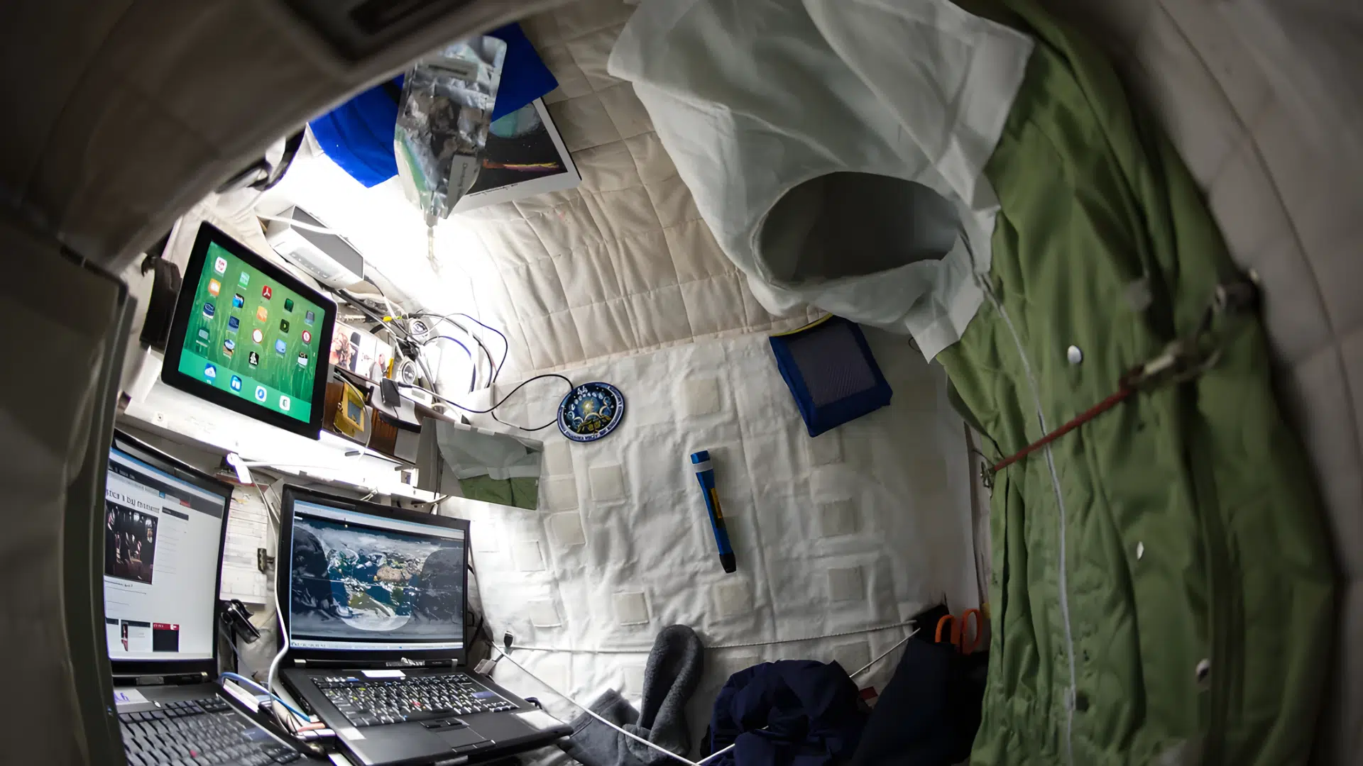 sleeping in the international space station bedroom