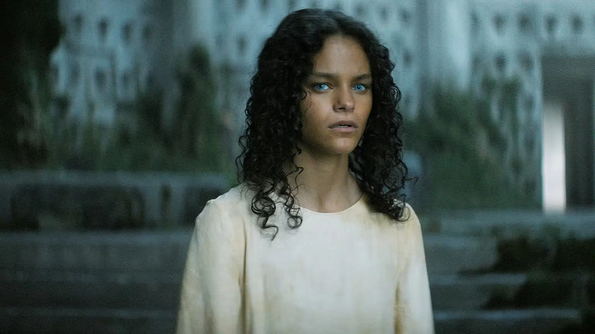 chloe lea as sister lila